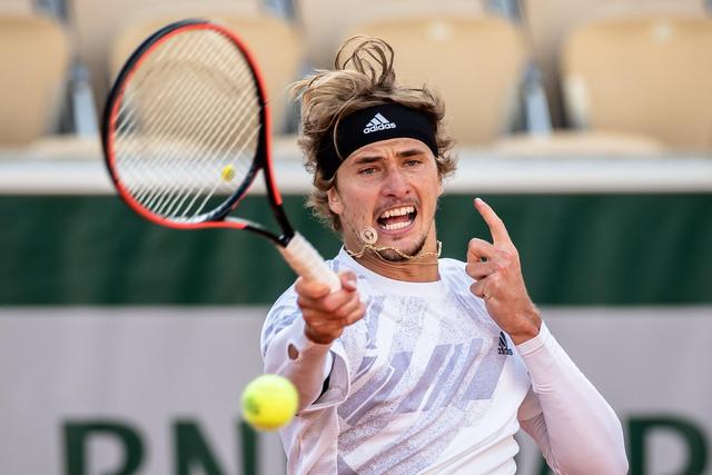 他不仅通过 他不仅通过