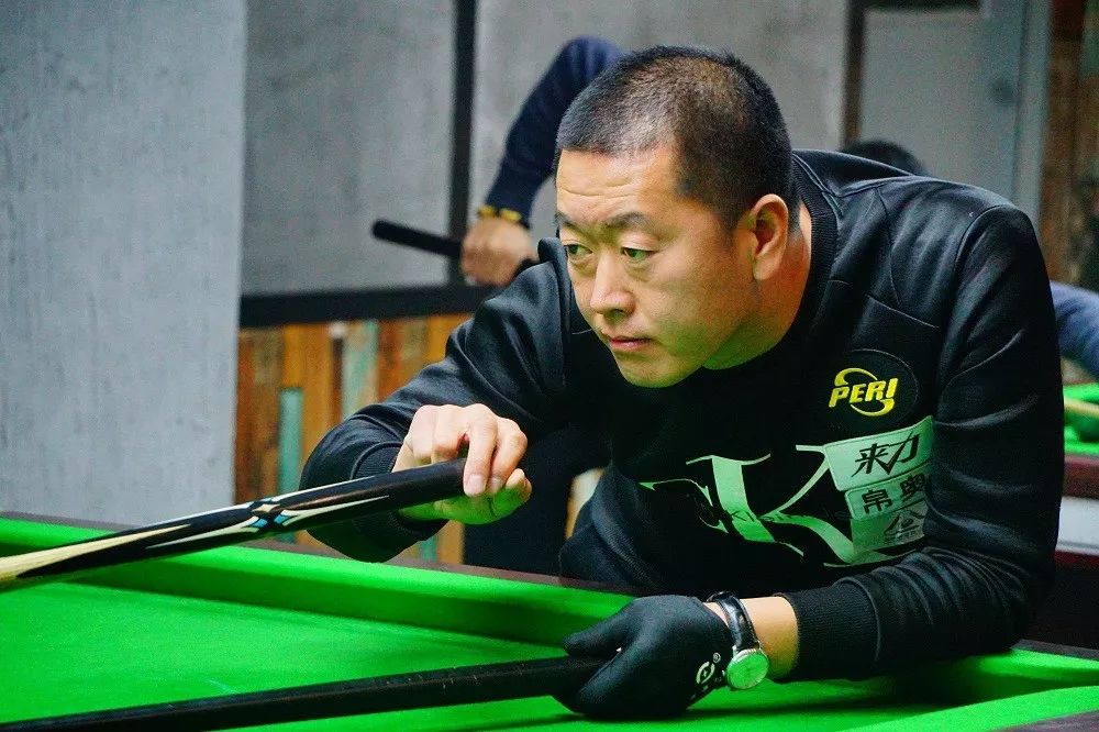 让男女球员 让男女球员