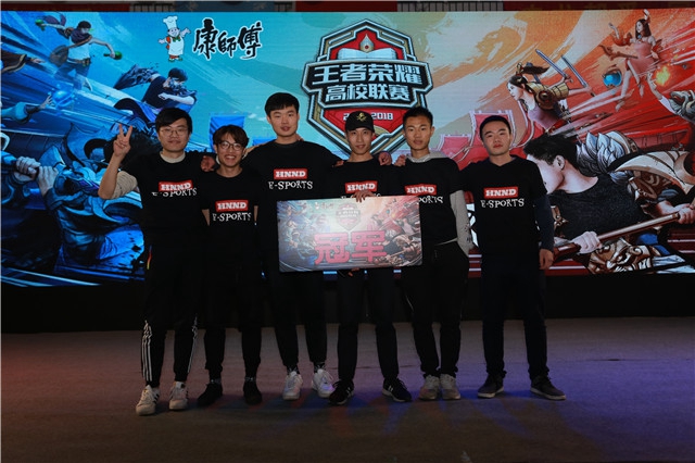 弱化冗长叙 弱化冗长叙